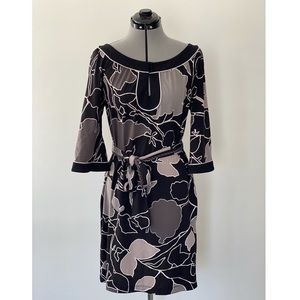 Vintage - BCBGMaxAzria - boat neck / key hole dress - black & gray- size Medium